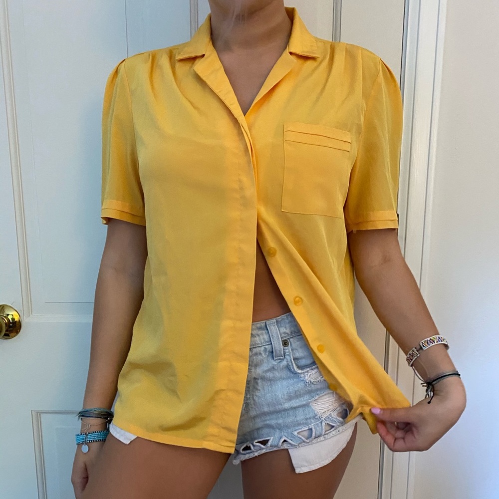 Yellow short sleeve button up ❌sold❌